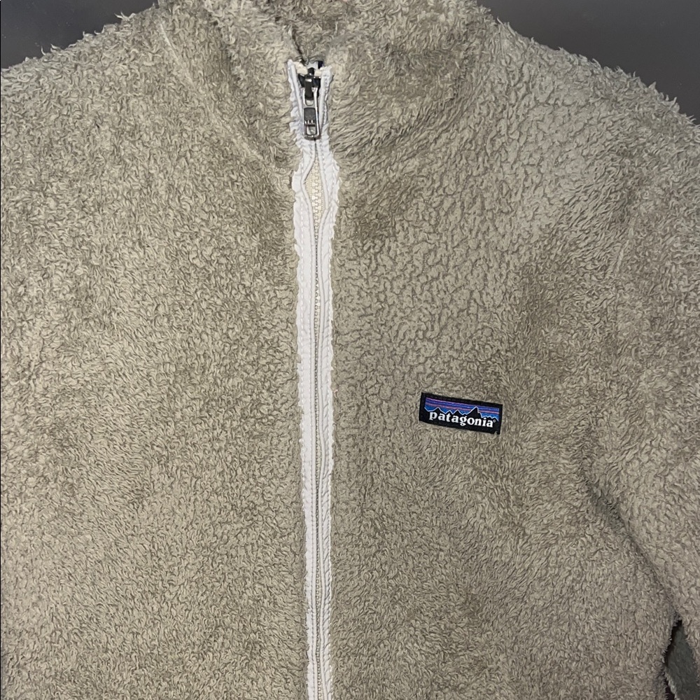 Patagonia zip up - Picture 2 of 5